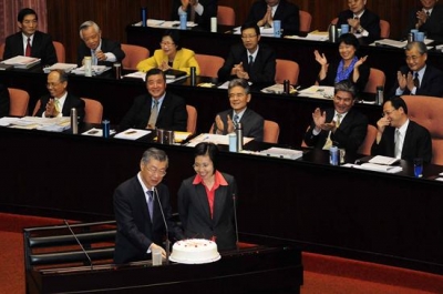 邀陳冲為中華民國慶生,並說國慶願望
